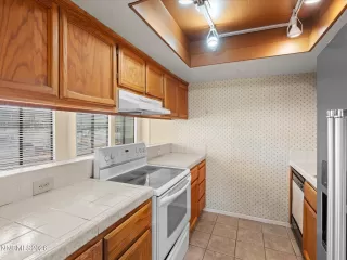 Photo #5: 260003689 Listing 