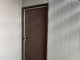 Photo #2: 260003744 Listing 