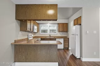 Photo #2: 260003757 Listing 