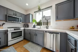 Photo #3: 260003758 Listing 