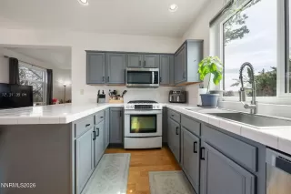 Photo #5: 260003758 Listing 