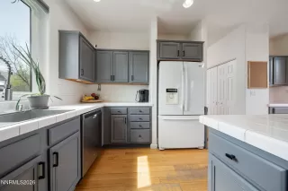 Photo #6: 260003758 Listing 