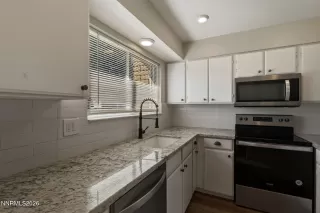 Photo #5: 260003779 Listing 