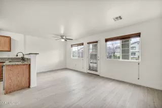 Photo #5: 260003814 Listing 