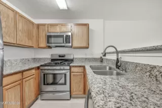 Photo #6: 260003814 Listing 