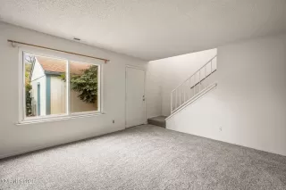 Photo #5: 260003823 Listing 