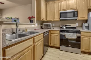 Photo #2: 260003838 Listing 