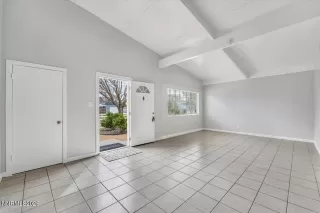 Photo #3: 260003839 Listing 