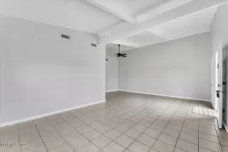 Photo #4: 260003839 Listing 