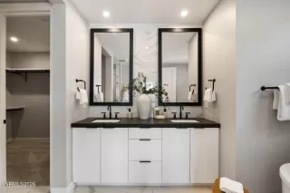 Photo #5: 260003854 Listing 