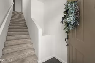 Photo #1: 260003887 Listing