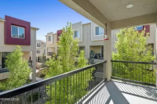 Photo #3: 260003902 Listing