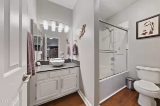 Photo #6: 260003944 Listing