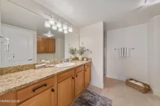 Photo #4: 260003945 Listing