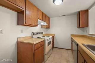 Photo #6: 260003950 Listing