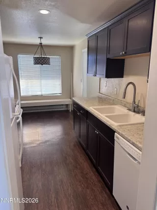 Photo #1: 260003955 Listing