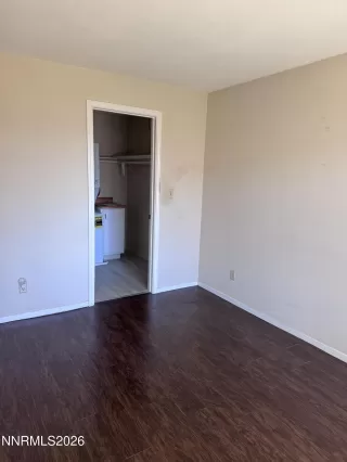 Photo #5: 260003955 Listing