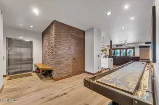 Photo #1: 260003988 Listing 