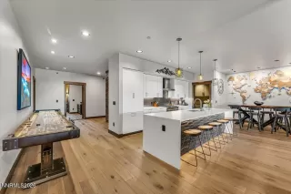 Photo #3: 260003988 Listing 