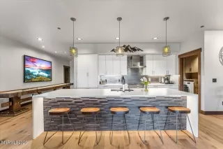 Photo #4: 260003988 Listing 