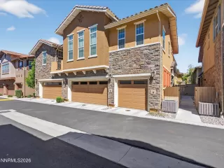 Photo #1: 260003992 Listing