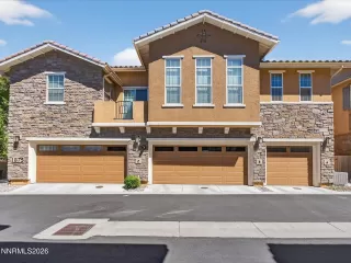 Photo #2: 260003992 Listing