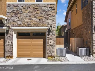 Photo #4: 260003992 Listing