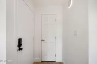 Photo #2: 260004017 Listing