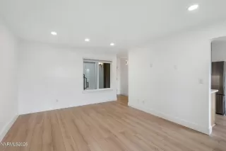 Photo #4: 260004017 Listing