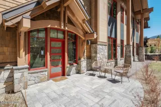 Photo #2: 260004174 Listing