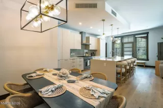 Photo #6: 260004174 Listing