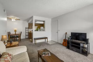 Photo #6: 260004187 Listing