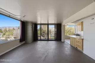 Photo #5: 260004189 Listing