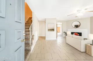 Photo #3: 260004207 Listing