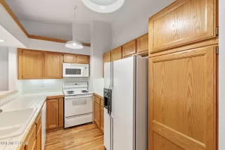 Photo #4: 260004219 Listing 