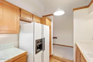 Photo #6: 260004219 Listing 