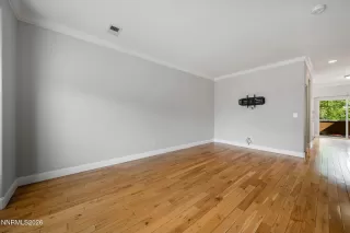 Photo #2: 260004249 Listing 