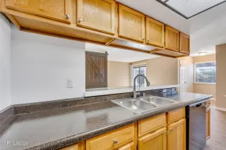 Photo #4: 260004314 Listing 