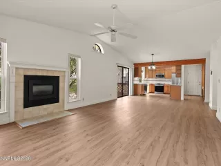 Photo #5: 260004397 Listing