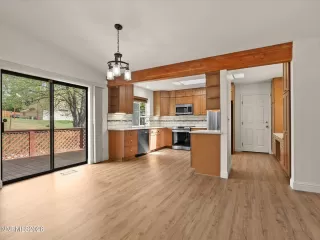 Photo #6: 260004397 Listing