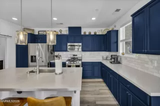 Photo #2: 260004539 Listing