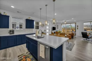 Photo #3: 260004539 Listing