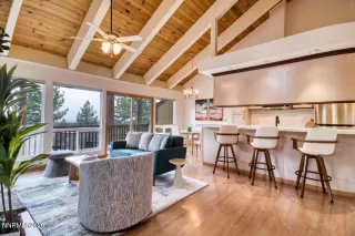 Photo #4: 260004547 Listing