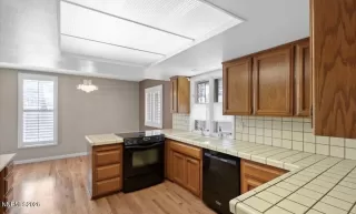 Photo #5: 260004556 Listing 