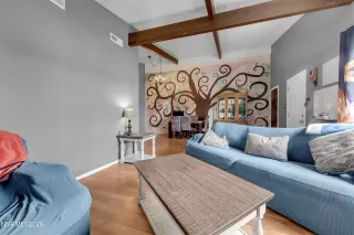 Photo #4: 260004628 Listing 