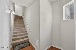 Photo #4: 260004658 Listing 