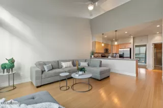 Photo #3: 260004698 Listing 