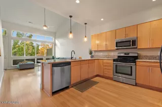 Photo #6: 260004698 Listing 