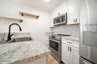 Photo #2: 260004763 Listing 