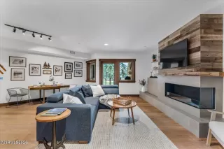 Photo #3: 260004802 Listing 